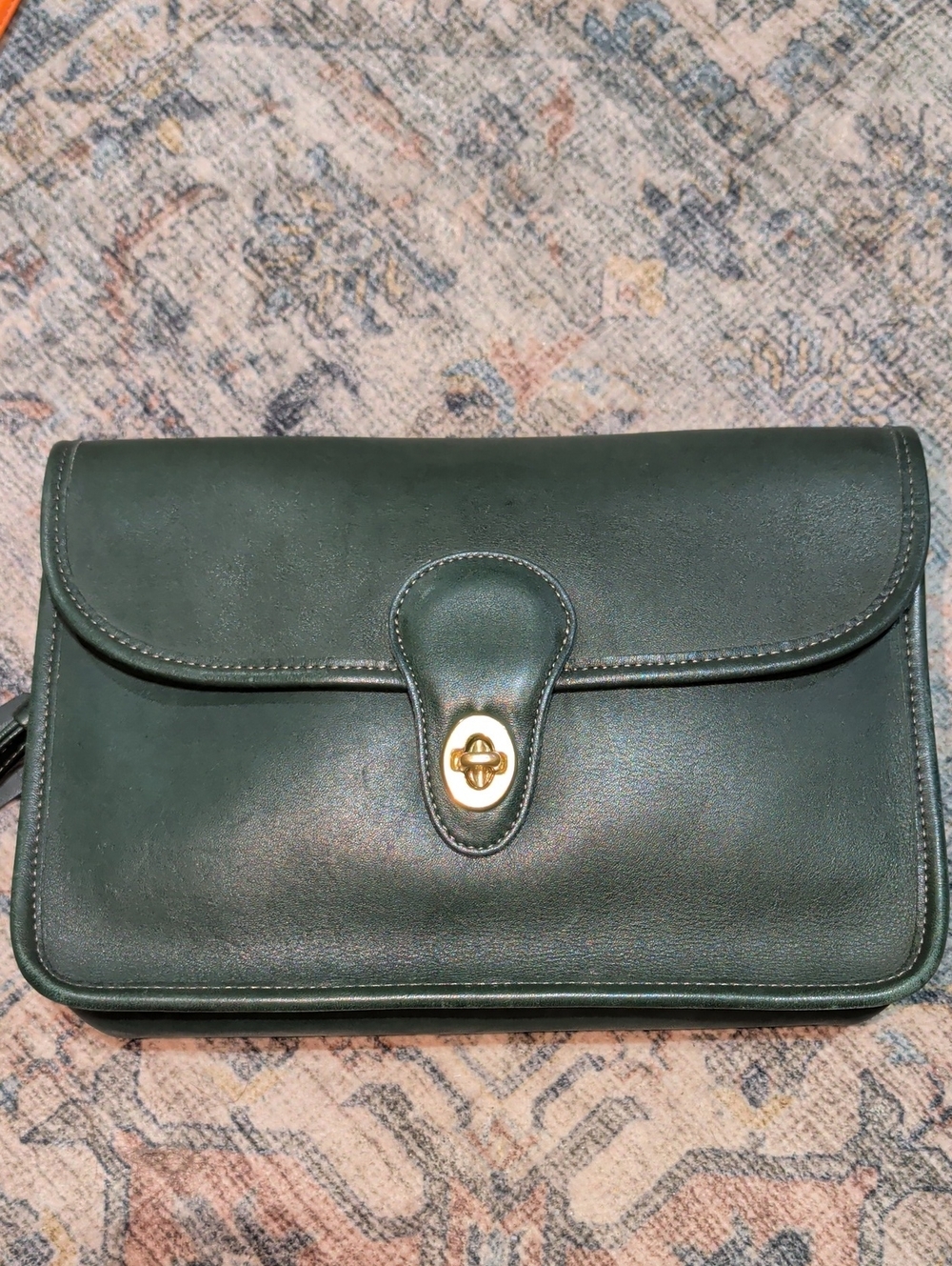 Rare Green vintage Coach Turnlock Clutch 9933